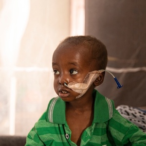 Aux enfants atteints de malnutrition